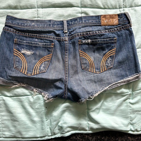 Hollister short shorts - Picture 3 of 3
